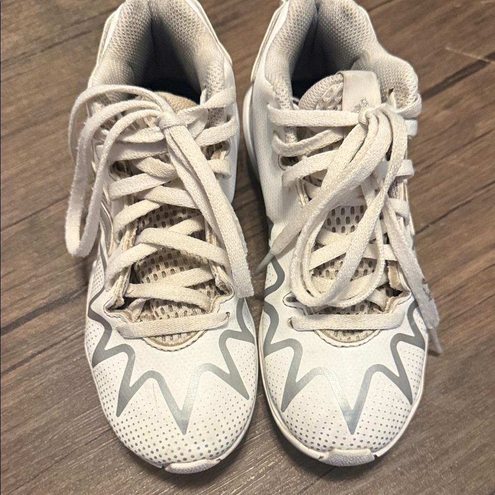 adidas Kids White and Light Gray Athletic Cleats